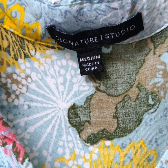 Signature Studio Shirt - Picture 2 of 5